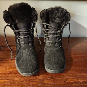 Skechers Goga Max Suede Faux Fur Boots Size 7.5